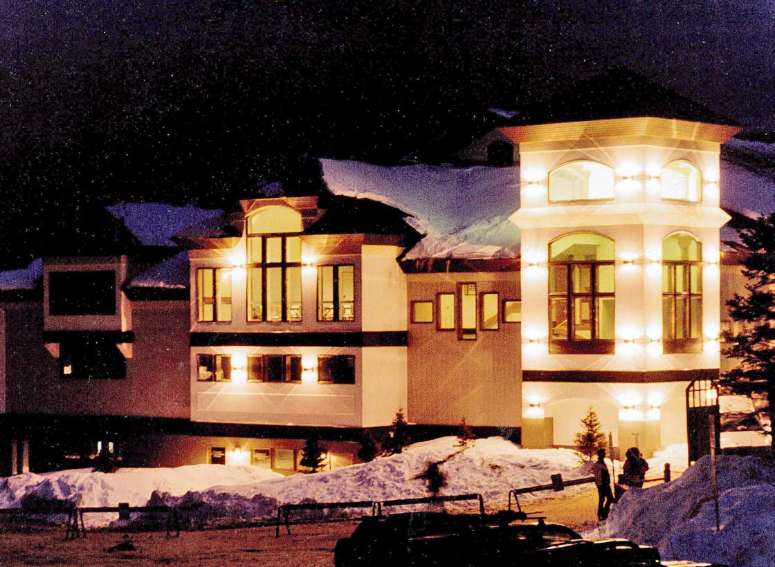 Snowshed Base Lodge 1